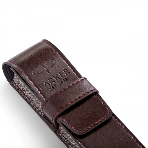 Подарочный набор: шариковая ручка Parker Sonnet Laque Black СT и чехол для ручки - фото №3