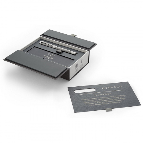 Ручка-роллер Parker Duofold Prestige 2017 Ruthenium Chiselled CT - фото №5