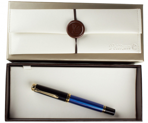 Перьевая ручка Pelikan Souveran M400 Black Blue GT, F - фото №5